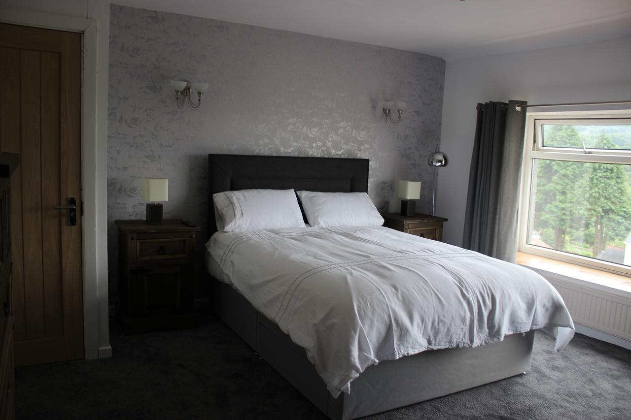 The New Lodge Pontardawe ภายนอก รูปภาพ