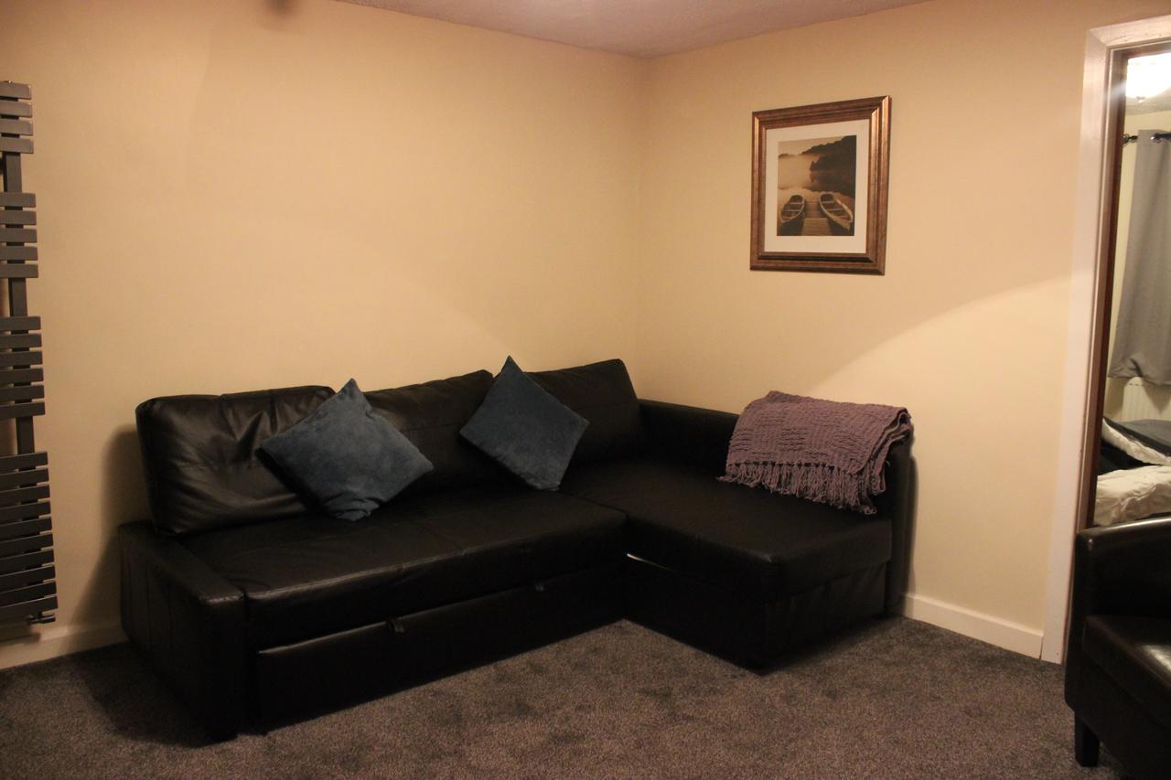 The New Lodge Pontardawe ภายนอก รูปภาพ