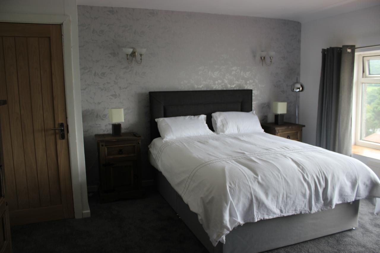 The New Lodge Pontardawe ภายนอก รูปภาพ