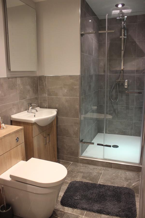The New Lodge Pontardawe ภายนอก รูปภาพ